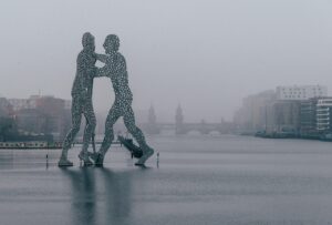 コラーゲンサプリの吸収における低分子の効果を比較すると？