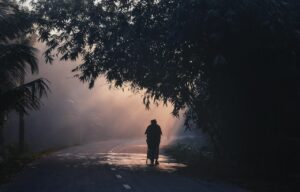 マヌカハニーで胃腸のつらい朝と夜を乗り切る方法は？